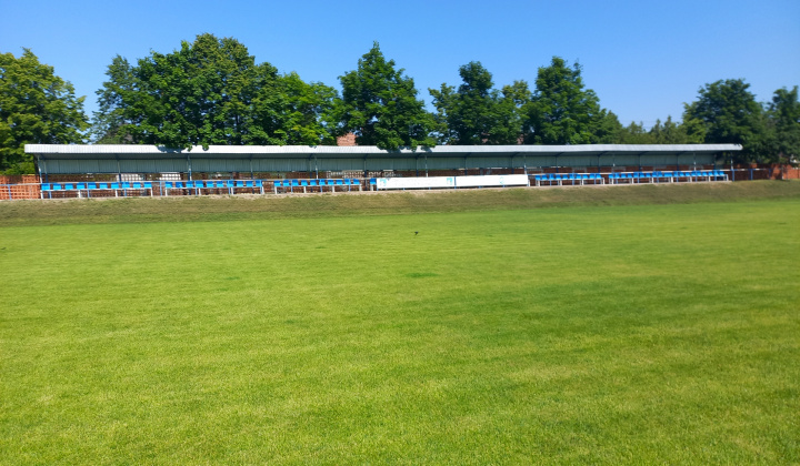 Aktuality / Rekonštrukcia futbalovej tribúny v areáli futbalového ihriska - foto