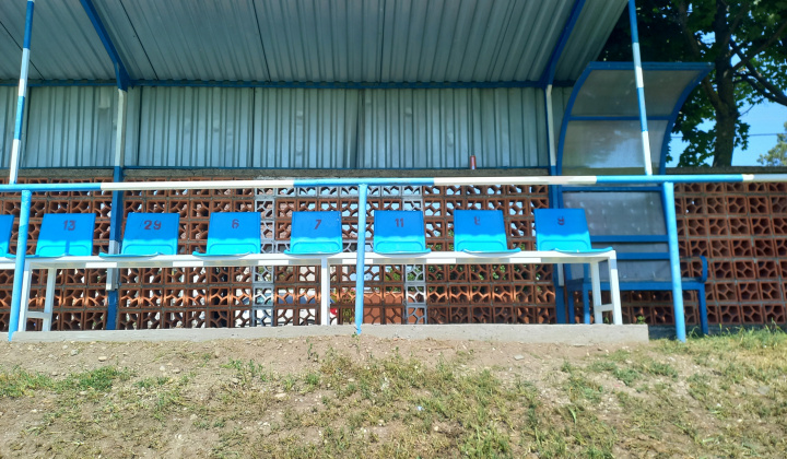 Aktuality / Rekonštrukcia futbalovej tribúny v areáli futbalového ihriska - foto